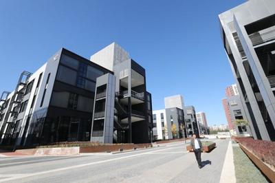 海淀區(qū)舊天壇家具廠華麗轉(zhuǎn)身，智能辦公新地標(biāo)“金隅·智造工廠”崛起